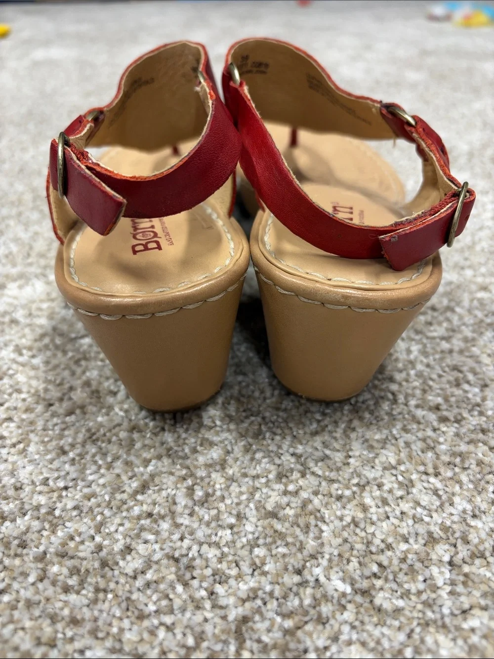 Born leather wedges size 8